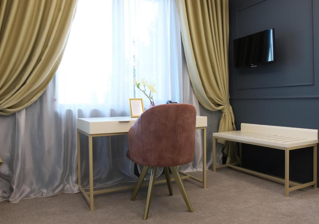 Monte Vedetta Hotel Sliven Bagian luar foto