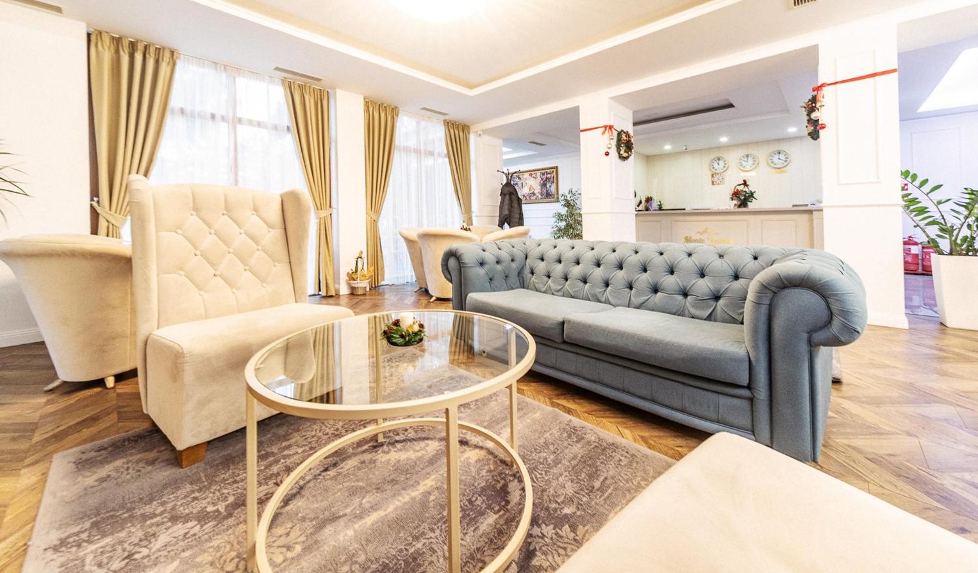 Monte Vedetta Hotel Sliven Bagian luar foto